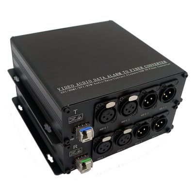 XLR equilibrano l'audio bidirezionale sopra fibra